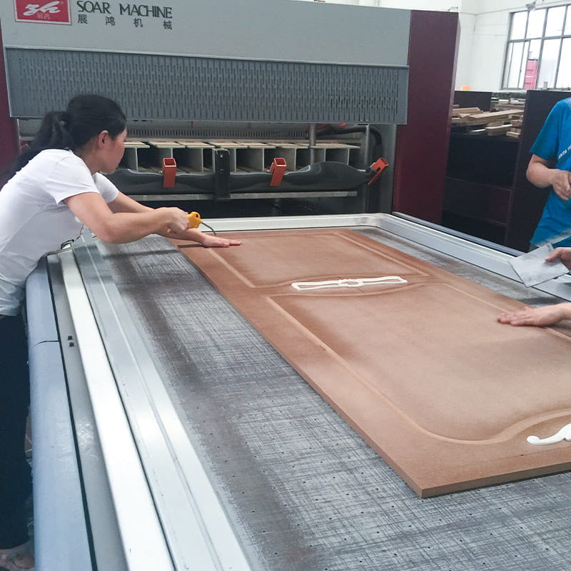 LM501 PVC vakuumtermoforming lim for tredører